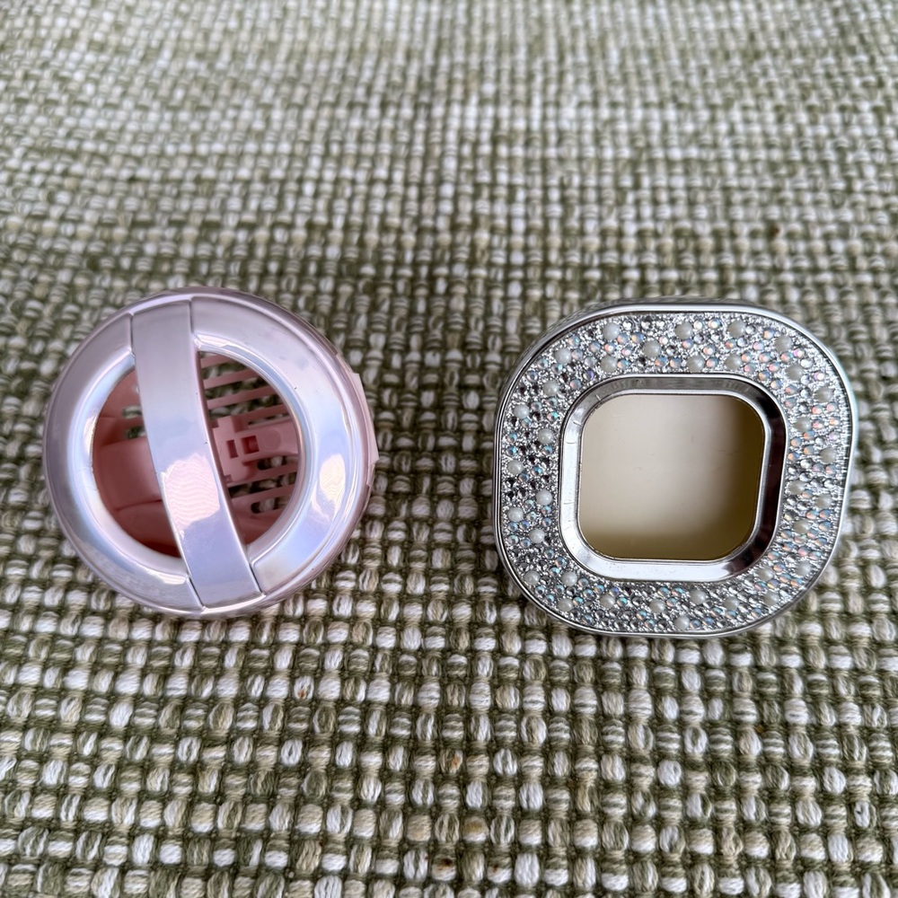 Bath and body works car fragrance holder